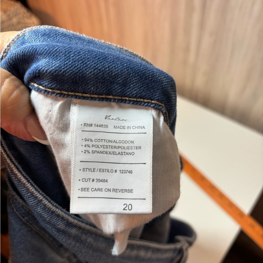KanCan Distressed Blue Capri Jeans Frayed Hem Size 20 - Picture 7 of 9